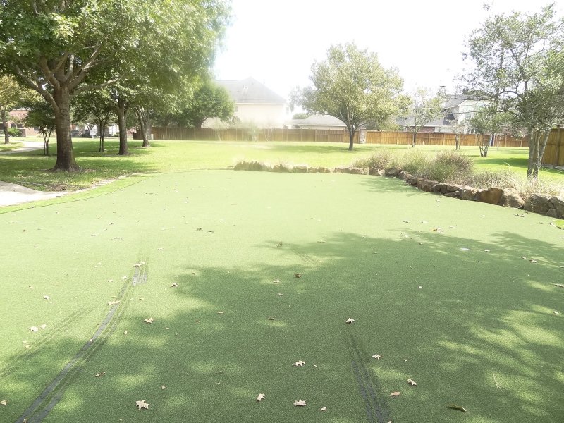 grand lakes putting green3